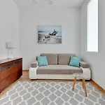 Blue Mandarin Iii Haffnera Apartman *