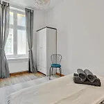 Blue Mandarin Iii Haffnera Apartman *
