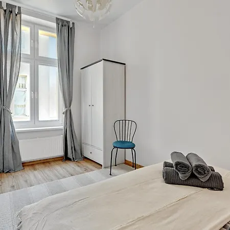 Blue Mandarin Iii Haffnera Apartament *